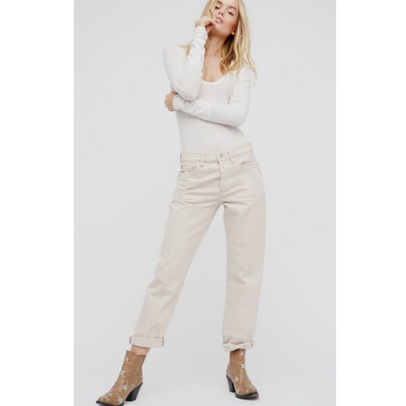 ✨HP✨Free People Universal Boyfriend Jeans - Picture 1 of 8